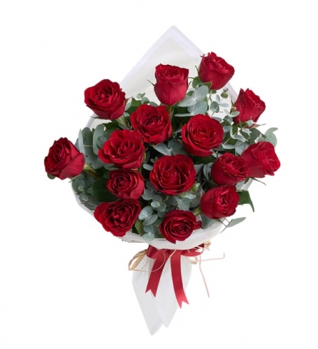 Beyaz Süsleme 15 Kırmızı gül buketi